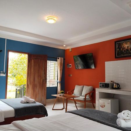 Teejays Bed And Breakfast 캄폿 외부 사진